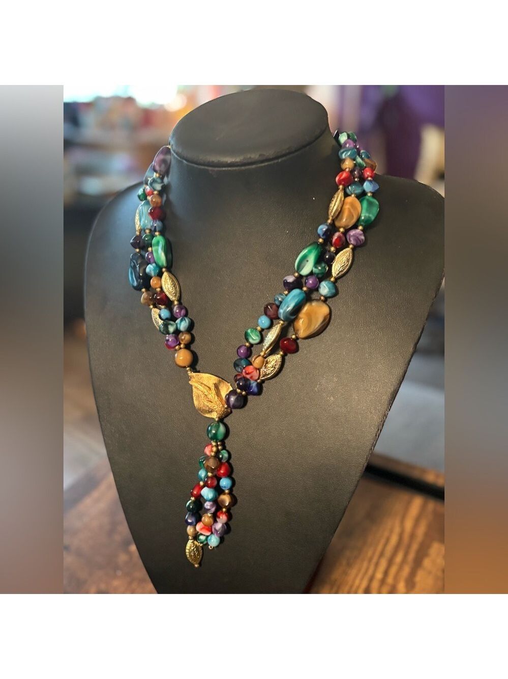 VINTAGE Genuine Lucite Statement Necklace • Gold Leaf Drop • Colorful Boho Luxe - Picture 3 of 16